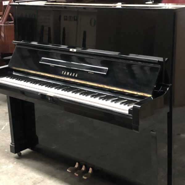 Yamaha U2