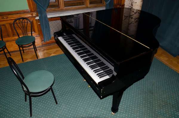 used-Piano